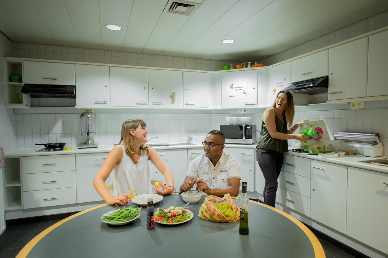 Auberge De Jeunesse De מונס מראה חיצוני תמונה
