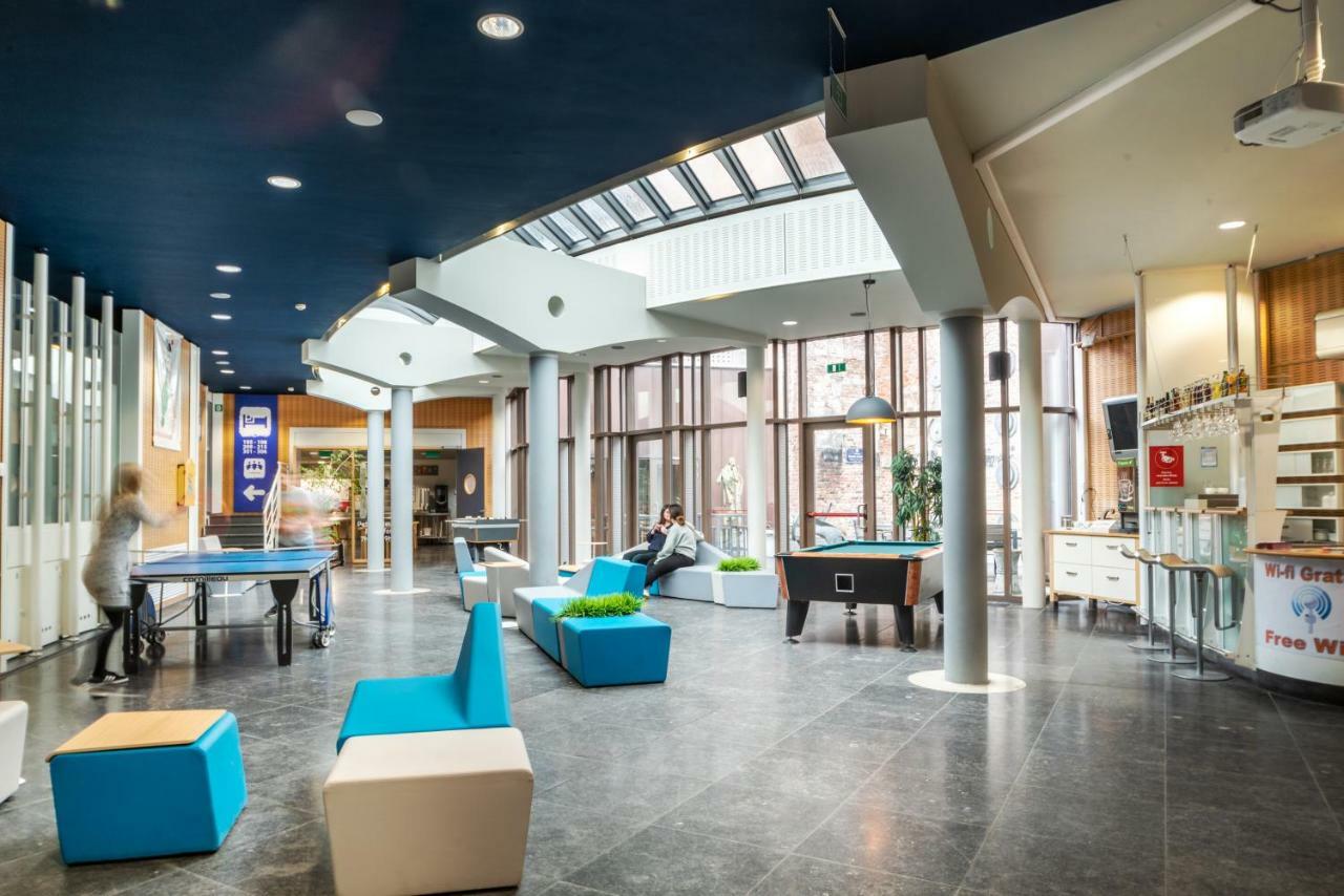 Auberge De Jeunesse De מונס מראה חיצוני תמונה